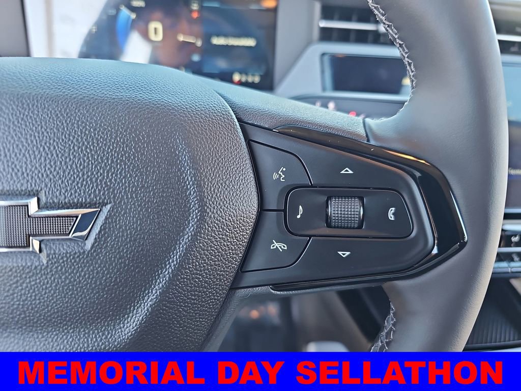 New 2027 Chevrolet Bolt RS w/ Technology Package FWD image 17