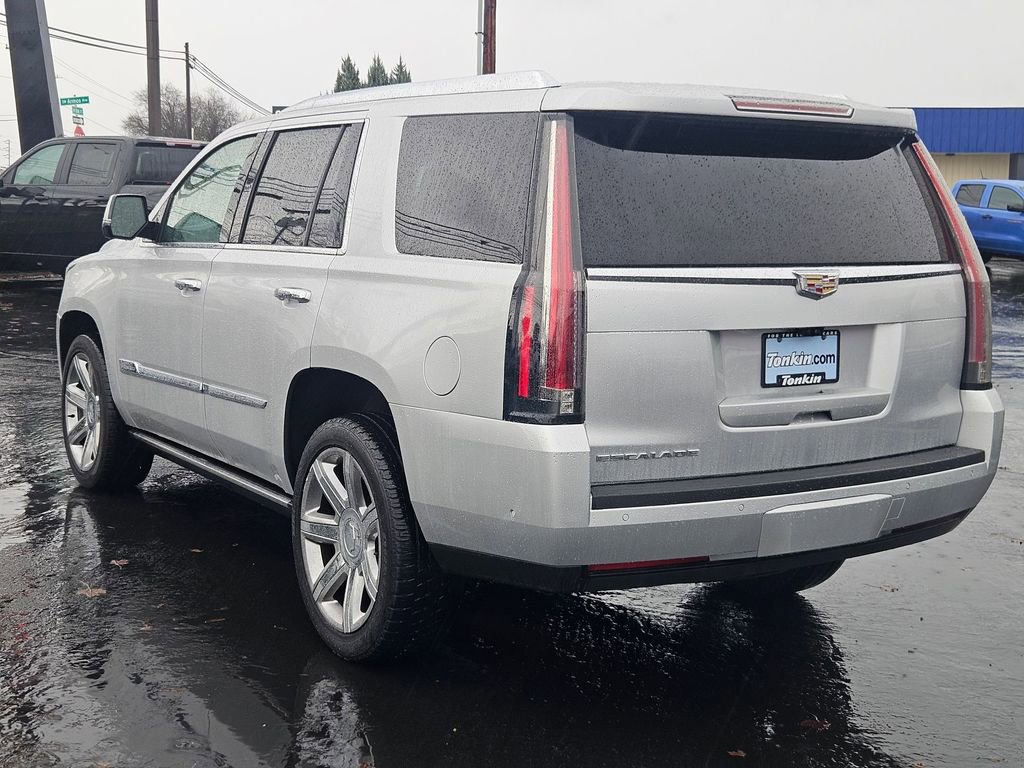 Used 2018 Cadillac Escalade Premium Luxury image 4