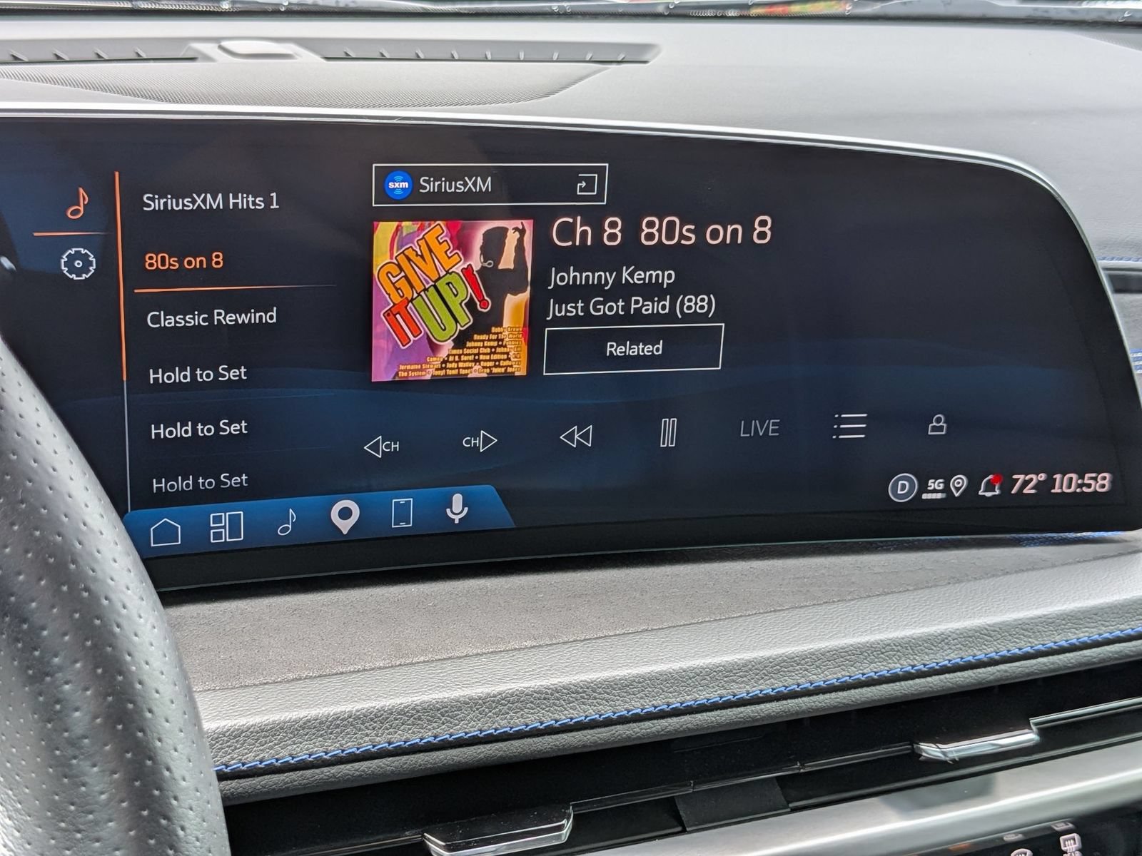 Used 2024 Cadillac XT4 Sport w/ Cold Weather Package FWD image 22