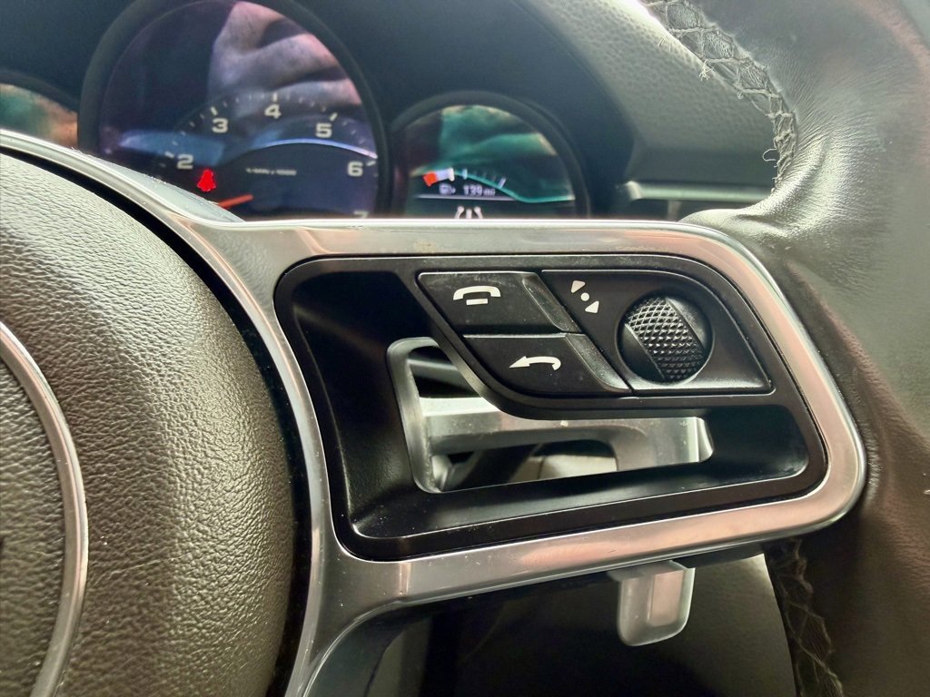 Used 2018 Porsche Macan image 28