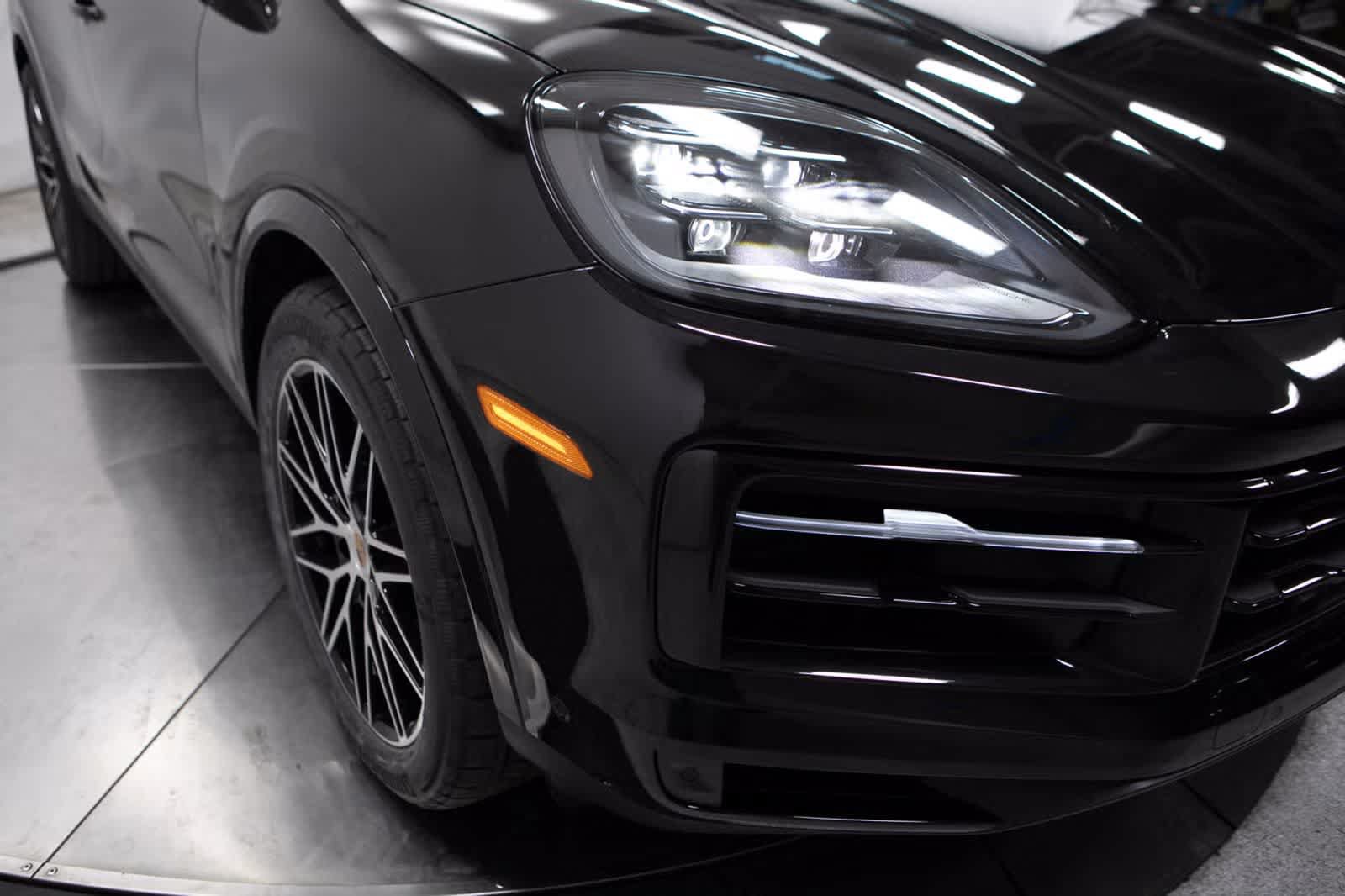 Certified 2026 Porsche Cayenne AWD/4WD image 12