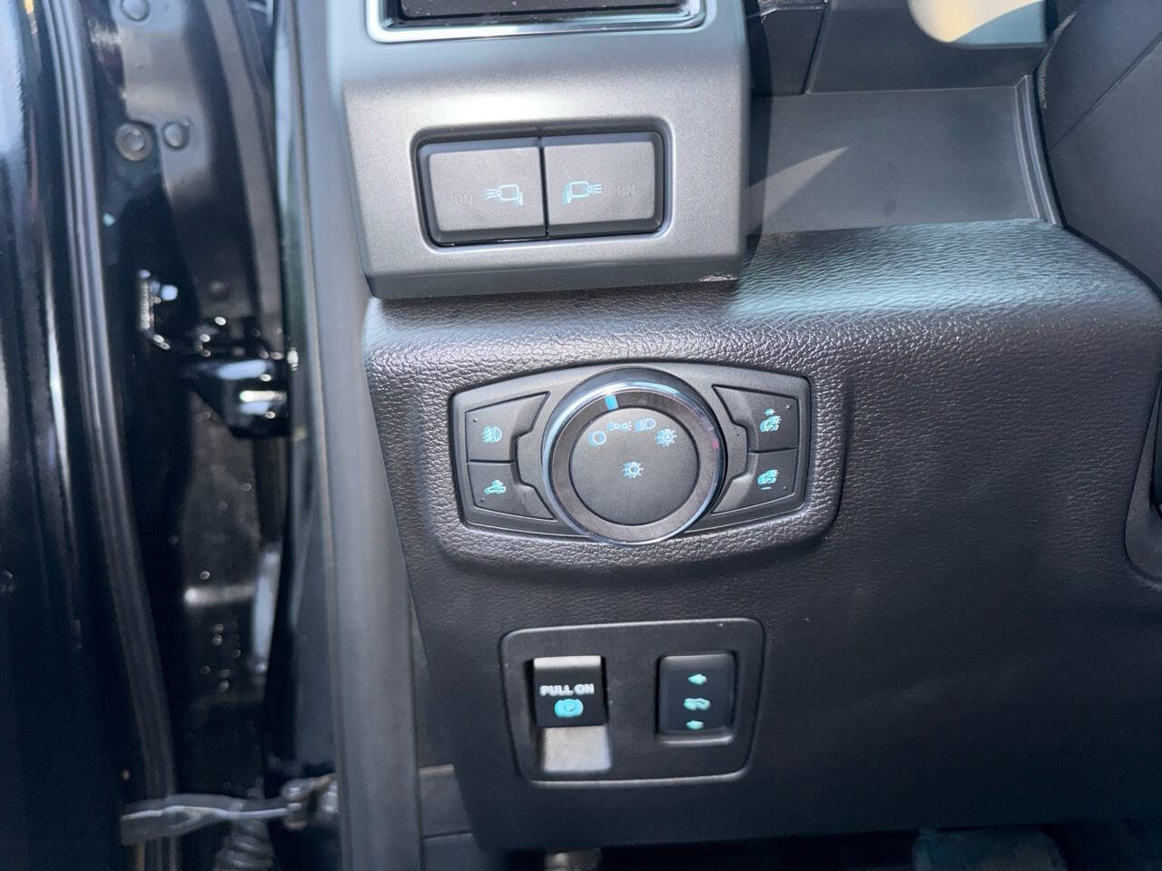 Used 2018 Ford F150 Lariat w/ Equipment Group 502A Luxury AWD/4WD image 65