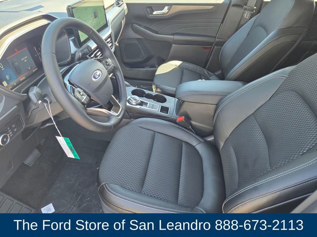 New 2025 Ford Escape SE image 15