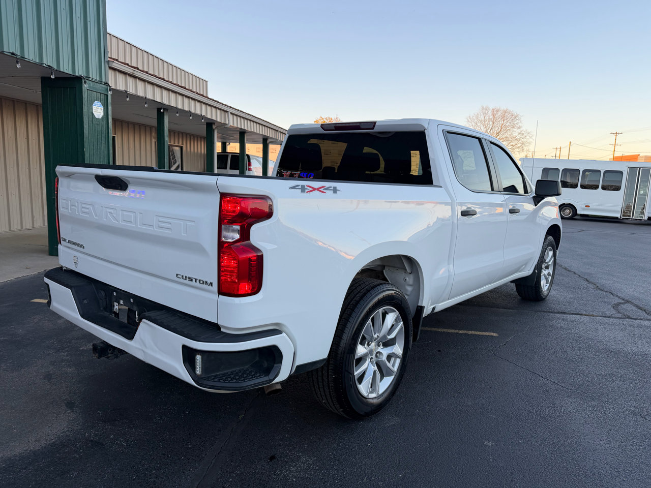 Used 2022 Chevrolet Silverado 1500 Custom image 3