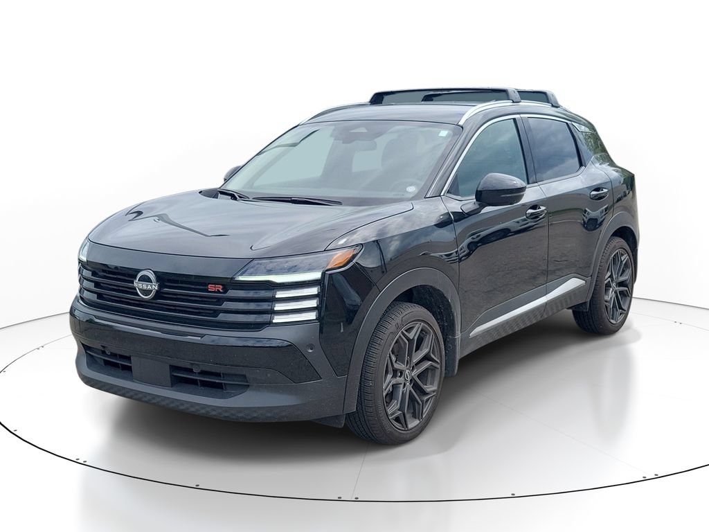 Used 2025 Nissan Kicks SR AWD/4WD image 2