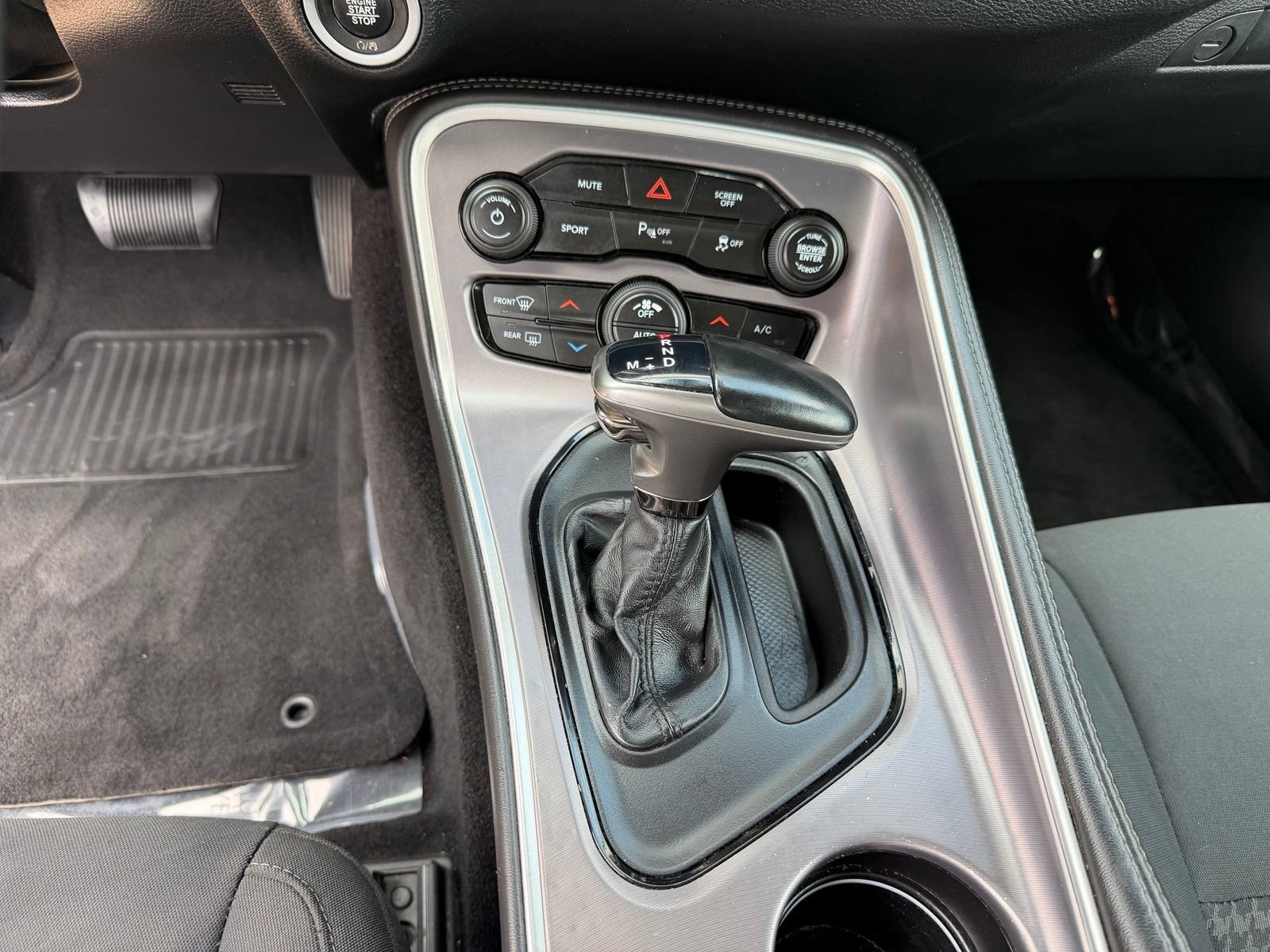 Used 2019 Dodge Challenger R/T RWD image 16