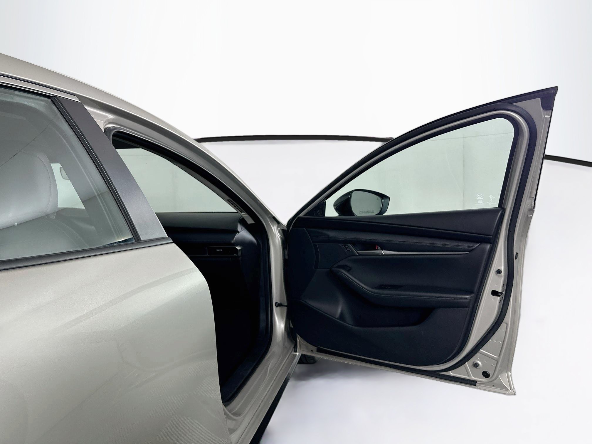 Used 2025 MAZDA MAZDA3 s FWD image 31