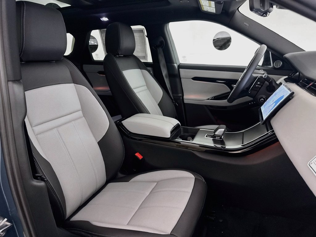 New 2026 Land Rover Range Rover Evoque Hoxton AWD/4WD image 29