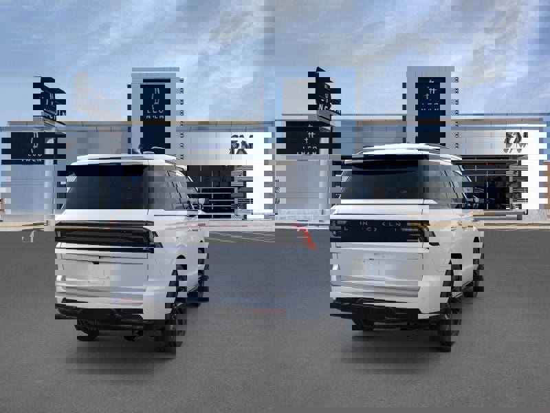 New 2025 Lincoln Navigator Reserve image 8