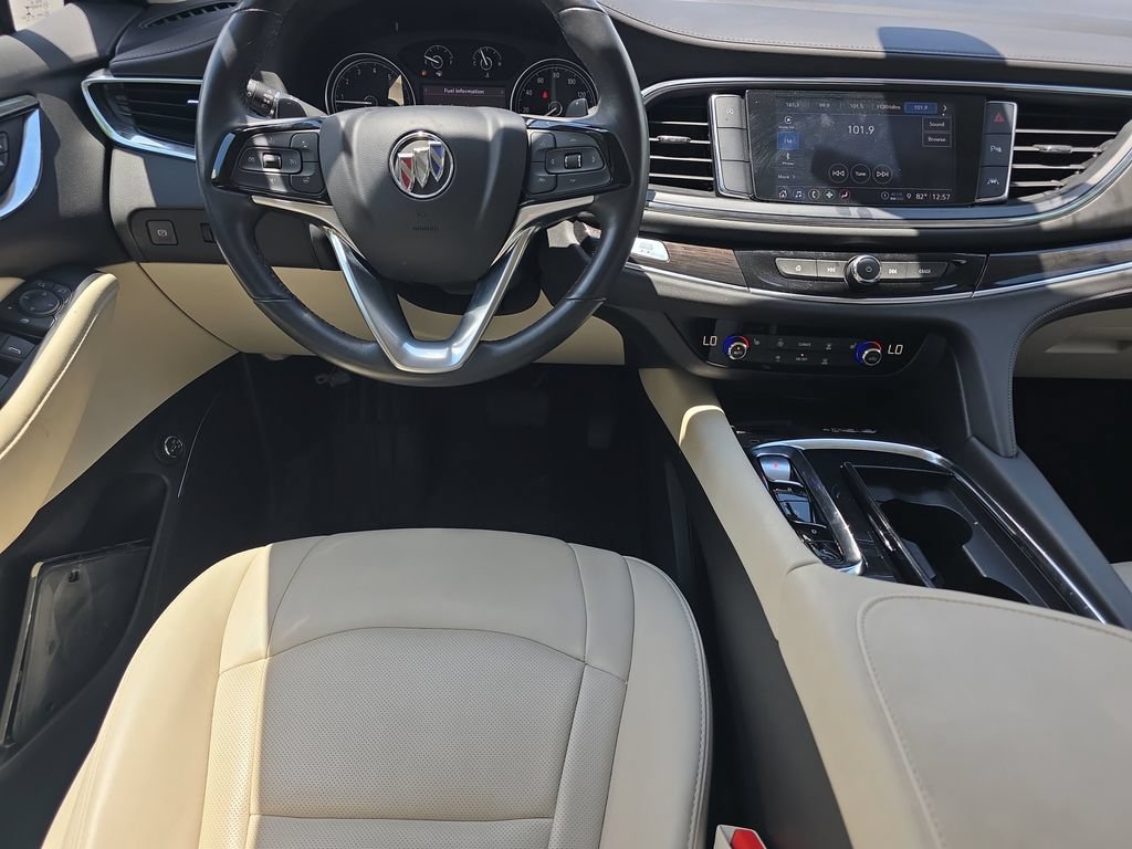 Used 2022 Buick Enclave Essence FWD image 21