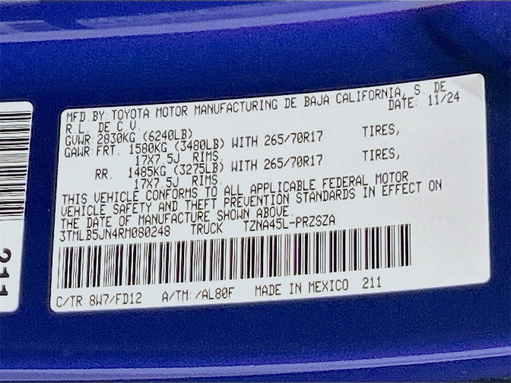 Used 2024 Toyota Tacoma TRD Off-Road image 27