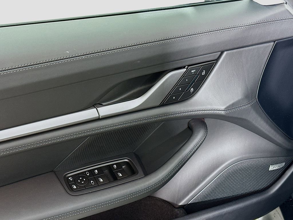 New 2025 Porsche Taycan image 20