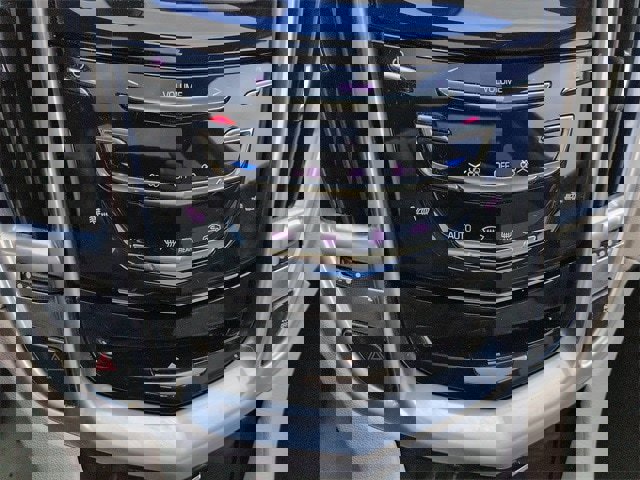 Used 2013 Cadillac SRX Luxury image 25