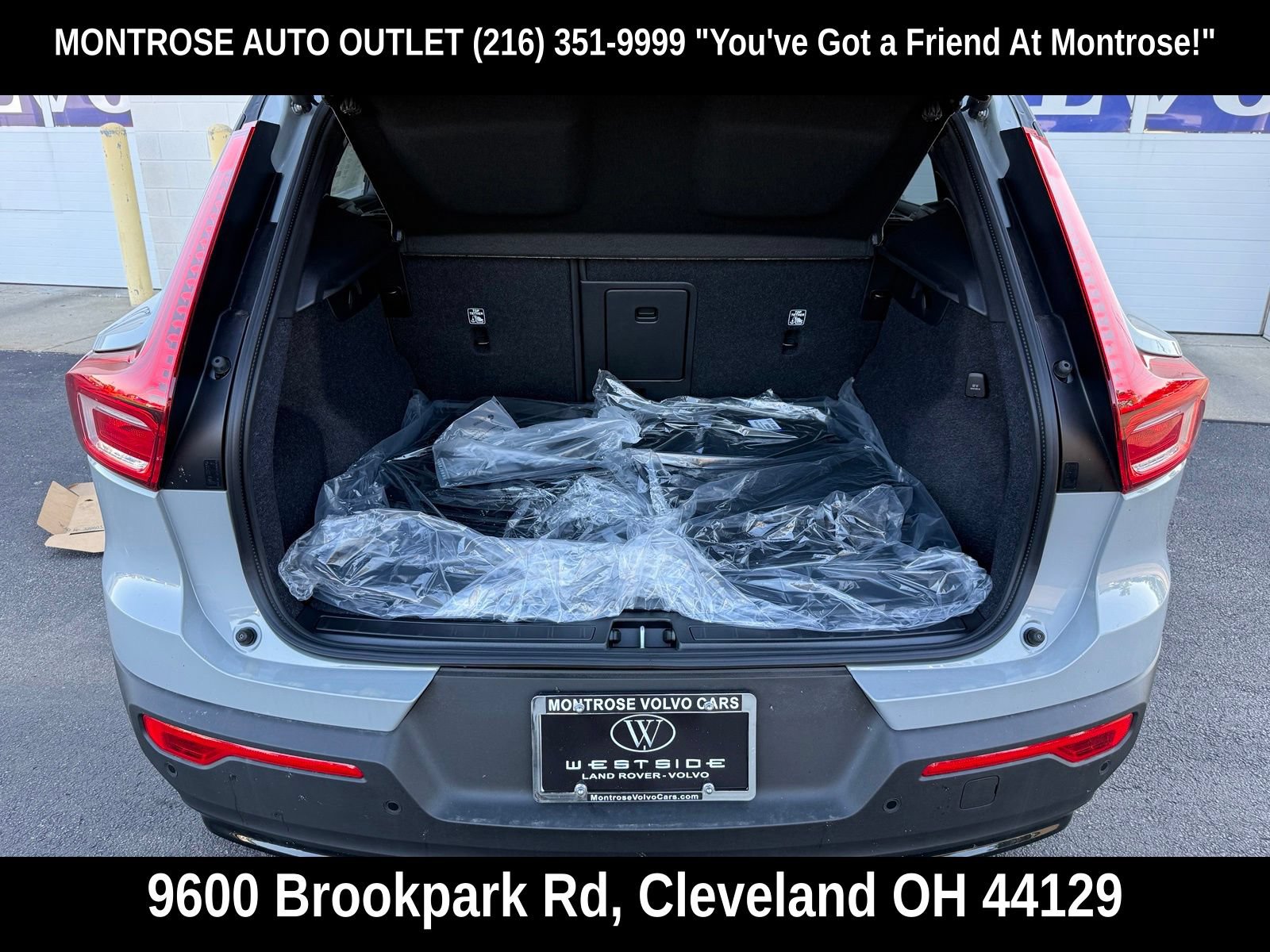 New 2026 Volvo XC40 B5 Ultra w/ Protection Package Premier AWD/4WD image 45