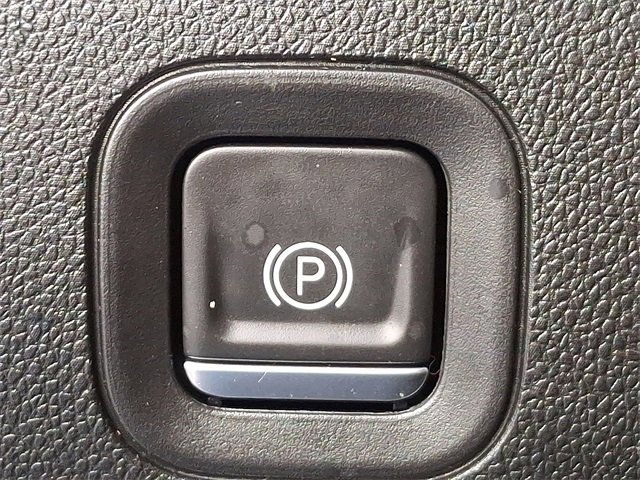 Used 2021 Chevrolet Silverado 1500 RST image 23