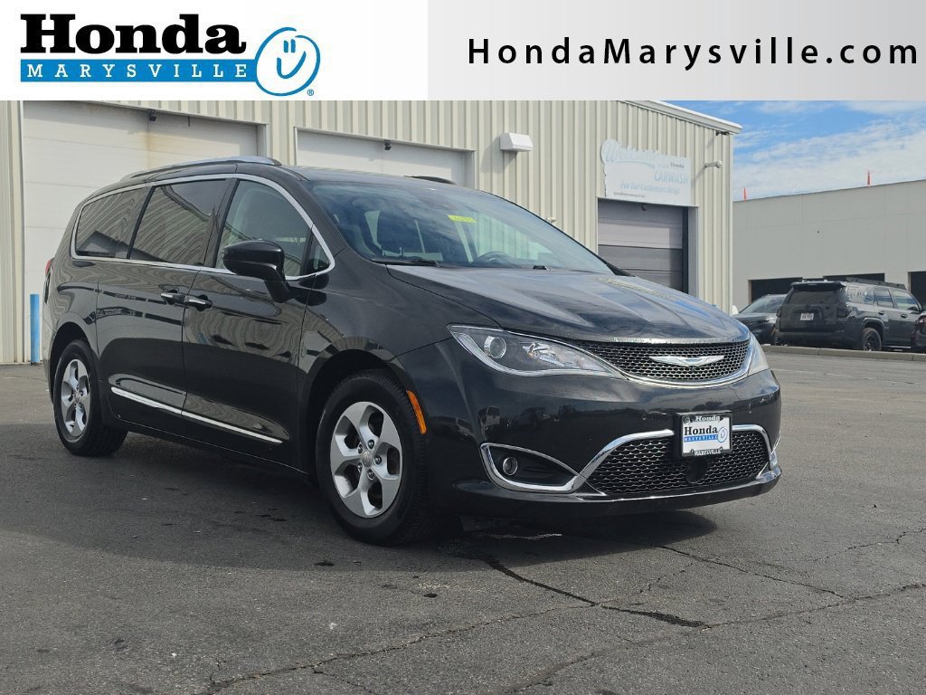 Used 2017 Chrysler Pacifica Touring-L Plus w/ Advanced Safetytec Group
