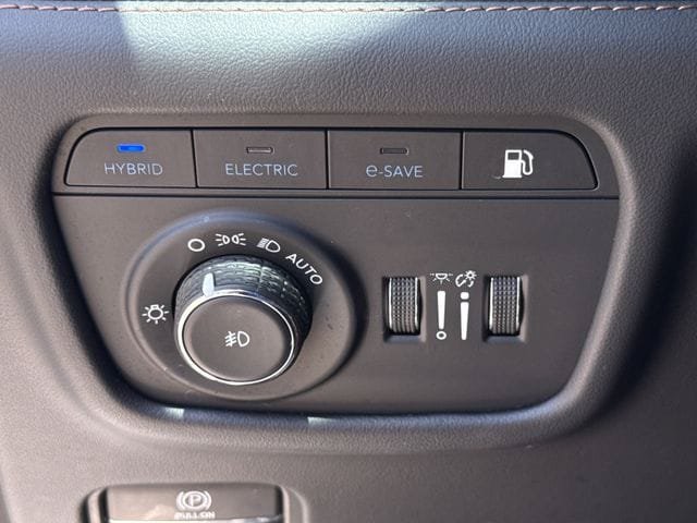 Used 2022 Jeep Grand Cherokee Summit AWD/4WD image 24