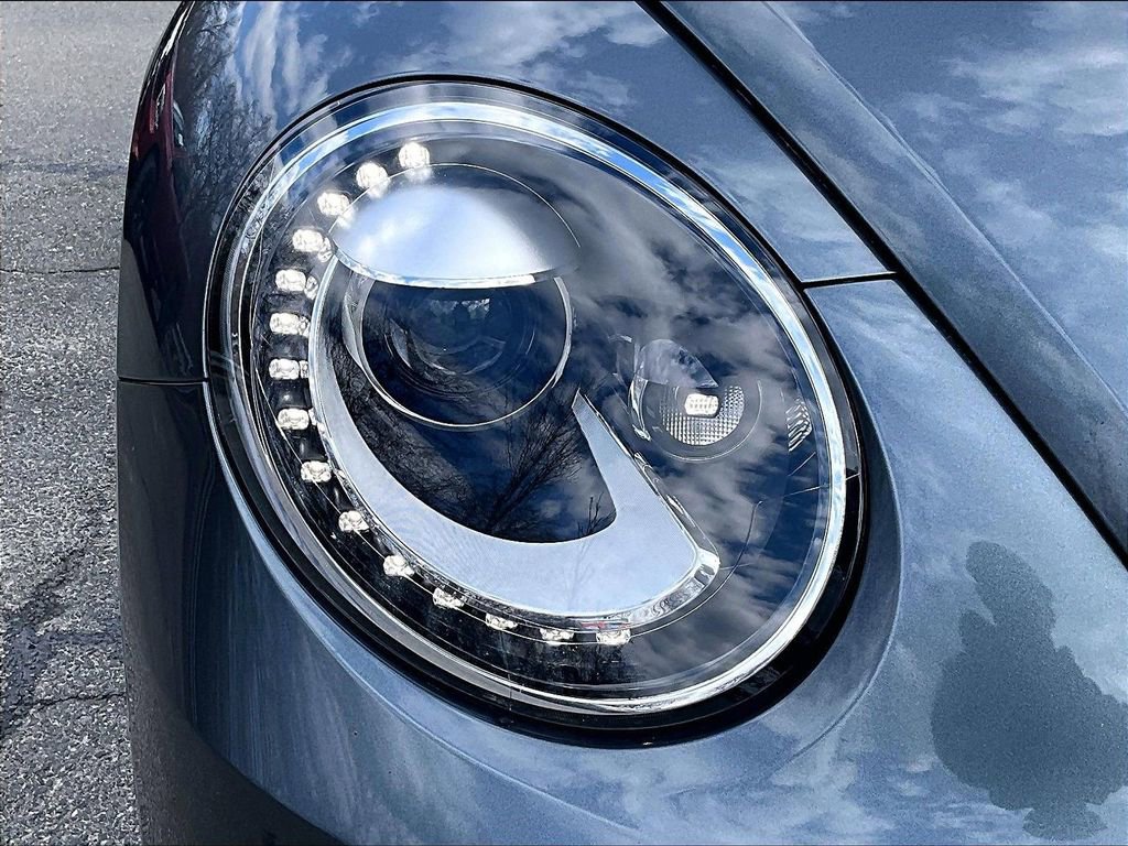 Used 2019 Volkswagen Beetle 2.0T SE FWD image 26