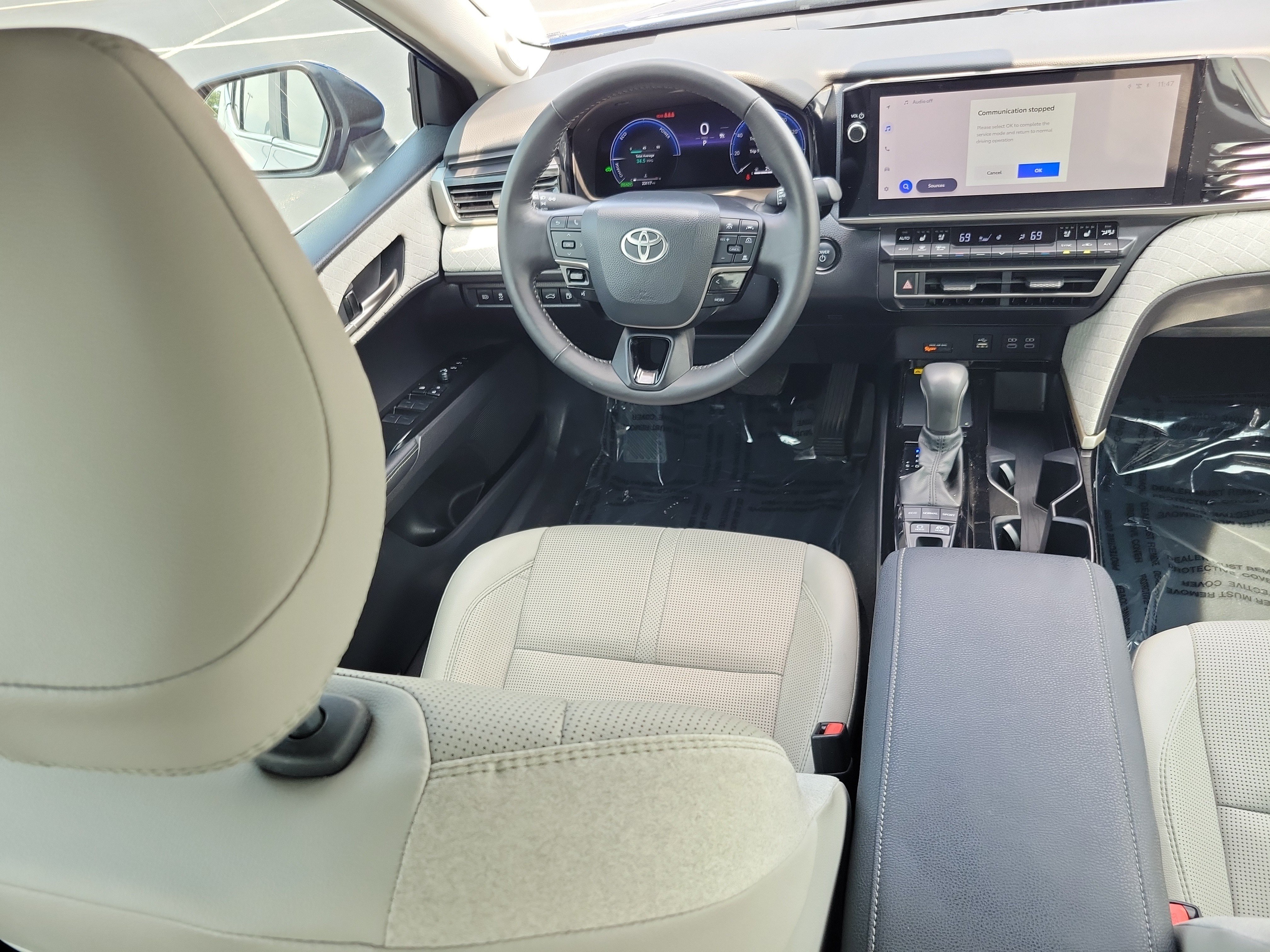Used 2026 Toyota Camry XLE w/ Premium Package AWD/4WD image 16