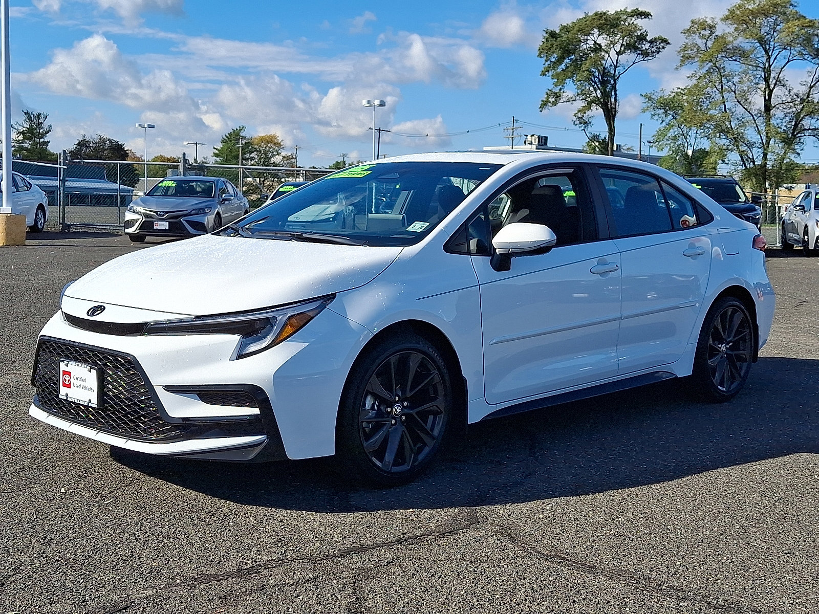 Certified 2025 Toyota Corolla SE w/ SE Premium Package image 3