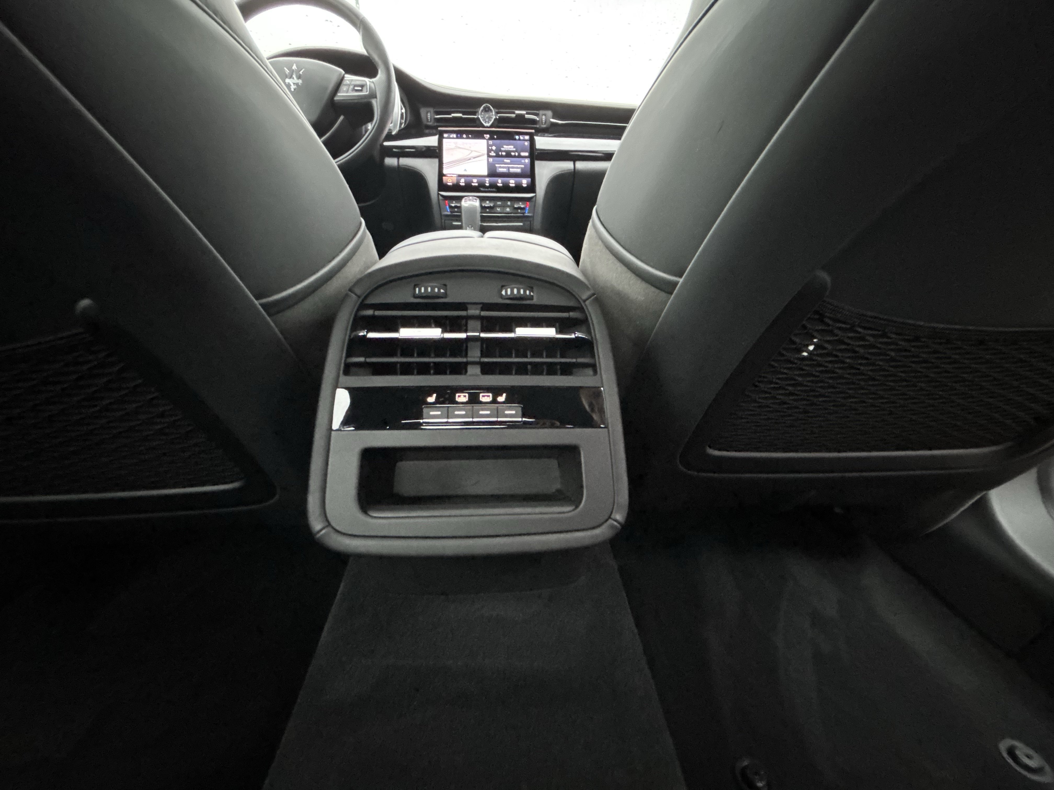 Used 2022 Maserati Quattroporte Modena RWD image 37