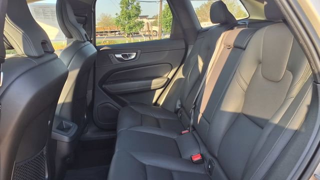 Used 2024 Volvo XC60 B5 Plus image 17