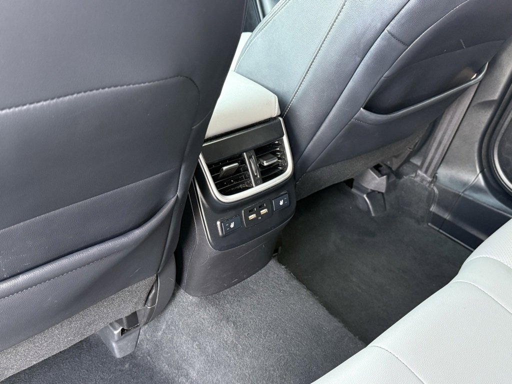 Used 2022 Subaru Outback Limited image 17