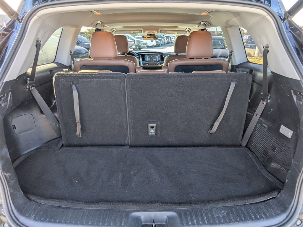 Used 2018 Toyota Highlander Limited Platinum image 6