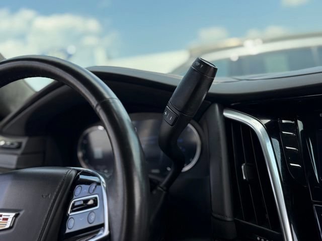 Used 2020 Cadillac Escalade Platinum AWD/4WD image 27