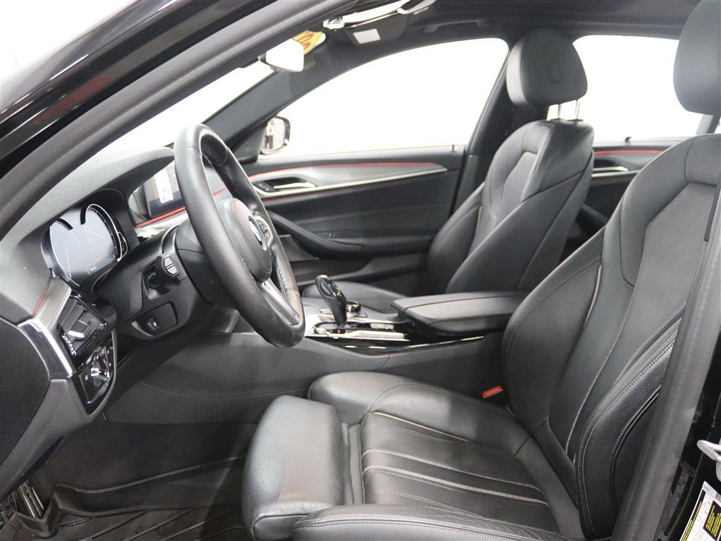 Used 2018 BMW 530i xDrive image 11