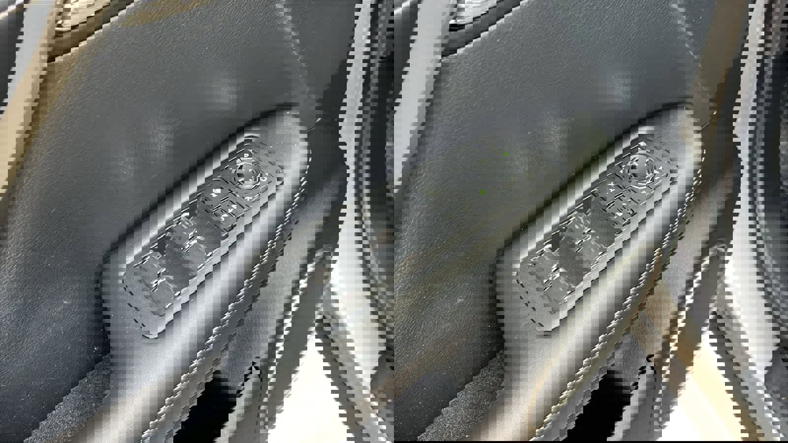 Used 2019 Lexus RX 450h AWD image 24