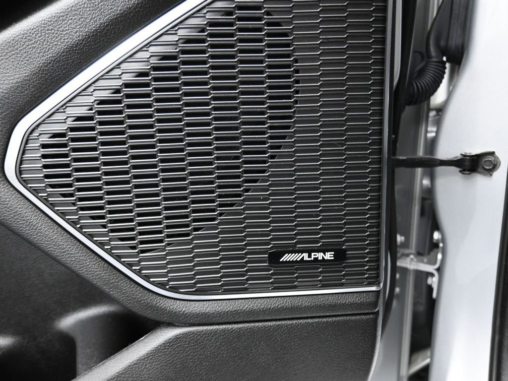 Used 2023 Jeep Grand Cherokee Overland image 26