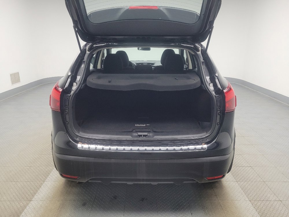 Used 2017 Nissan Rogue Sport SV w/ SV Premium Package image 29