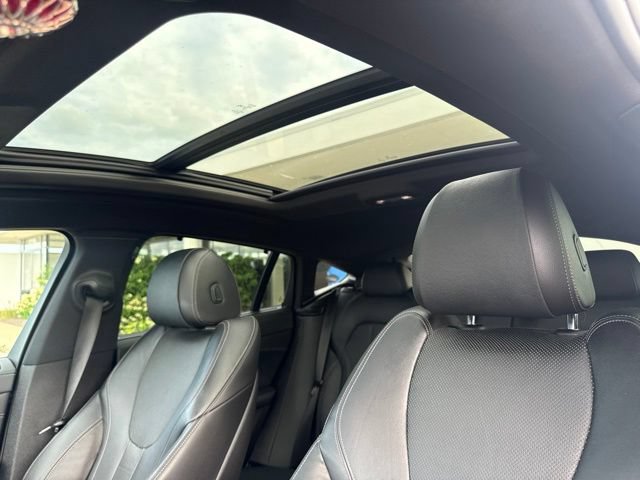 Used 2021 BMW X6 xDrive40i w/ M Sport Package AWD/4WD image 12