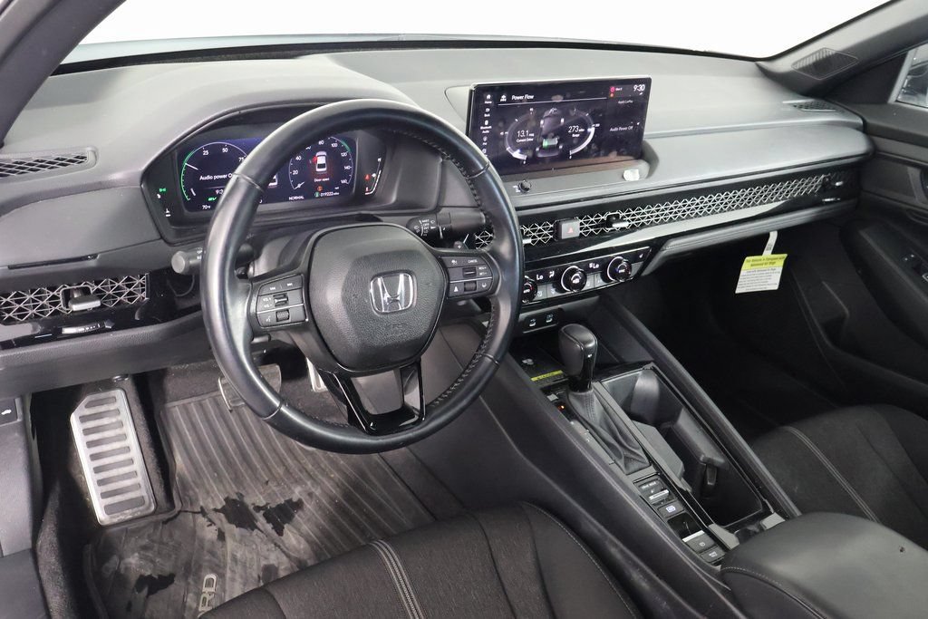 Used 2025 Honda Accord Sport image 6