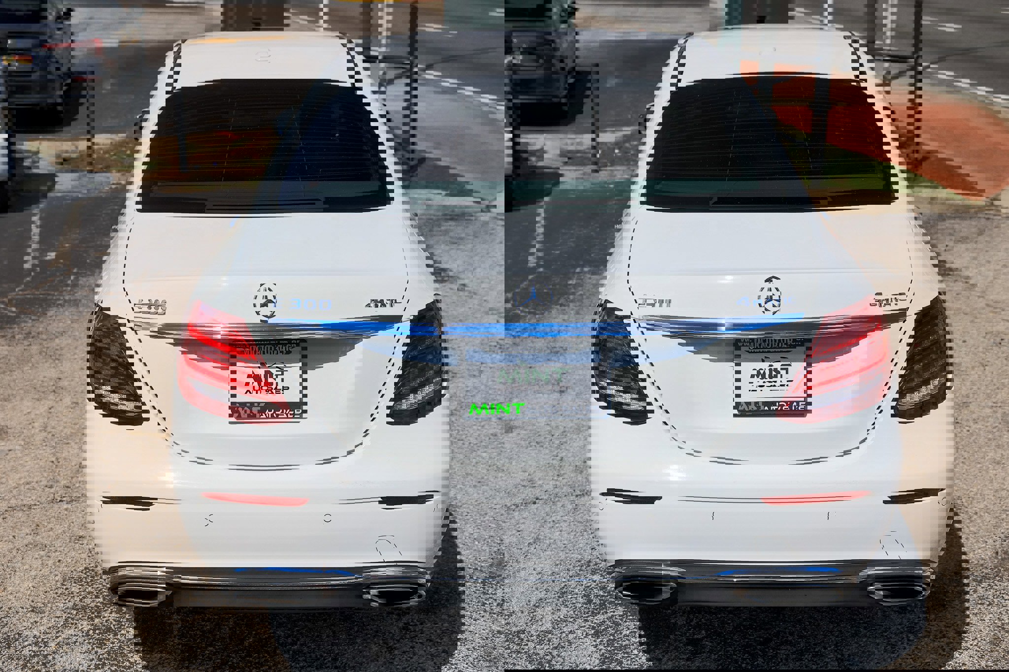 Used 2017 Mercedes-Benz E 300 4MATIC image 14