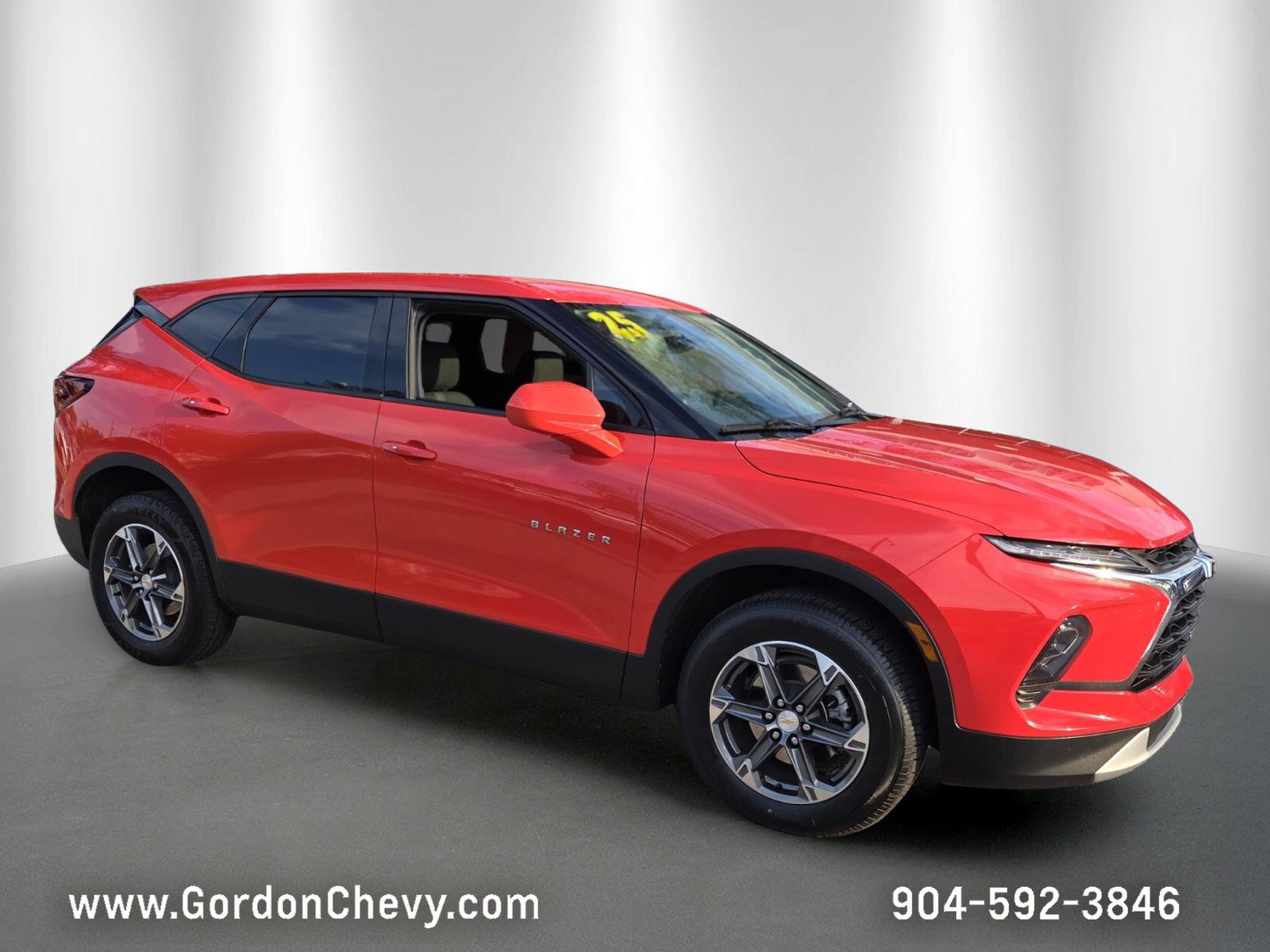 Certified 2025 Chevrolet Blazer LT FWD image 8