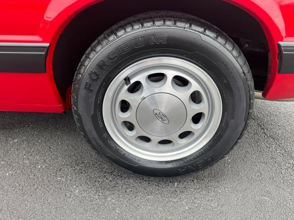 Used 1990 Ford Mustang LX RWD image 12