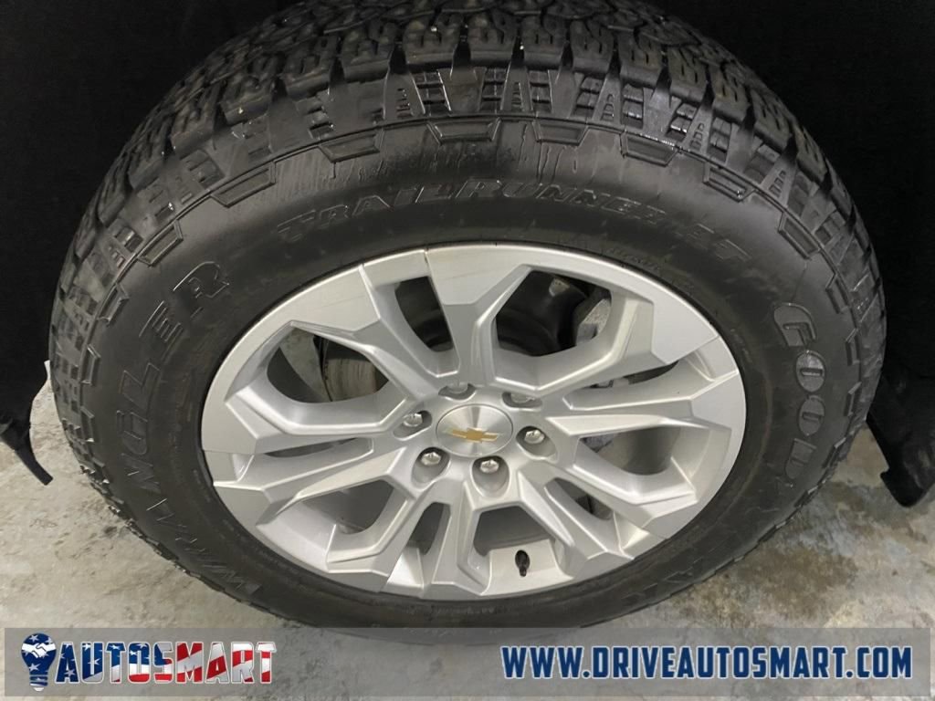 Used 2025 Chevrolet Silverado 1500 LTZ AWD/4WD image 23
