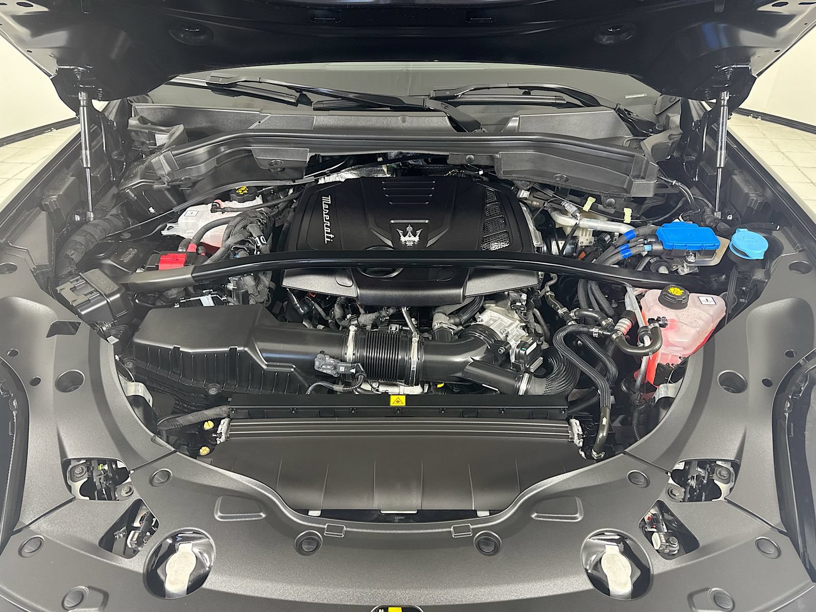 New 2025 Maserati Grecale GT AWD/4WD image 30