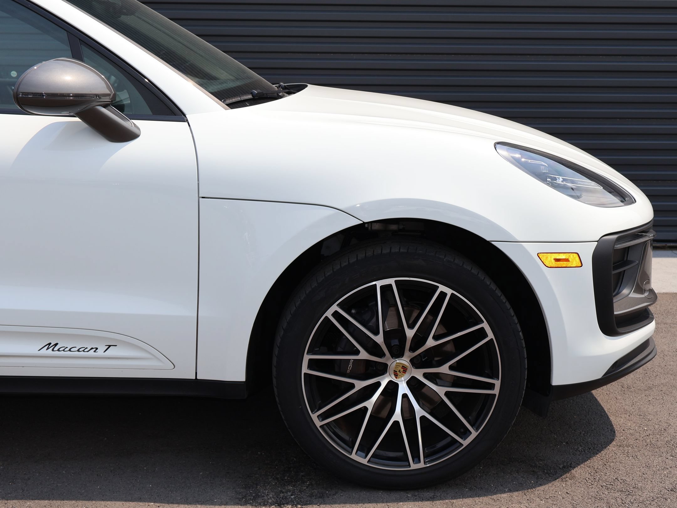 Certified 2023 Porsche Macan Turbo AWD/4WD image 13