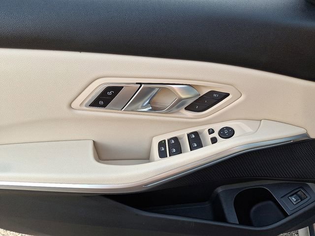 Used 2023 BMW 330i xDrive Sedan w/ Premium Package image 12