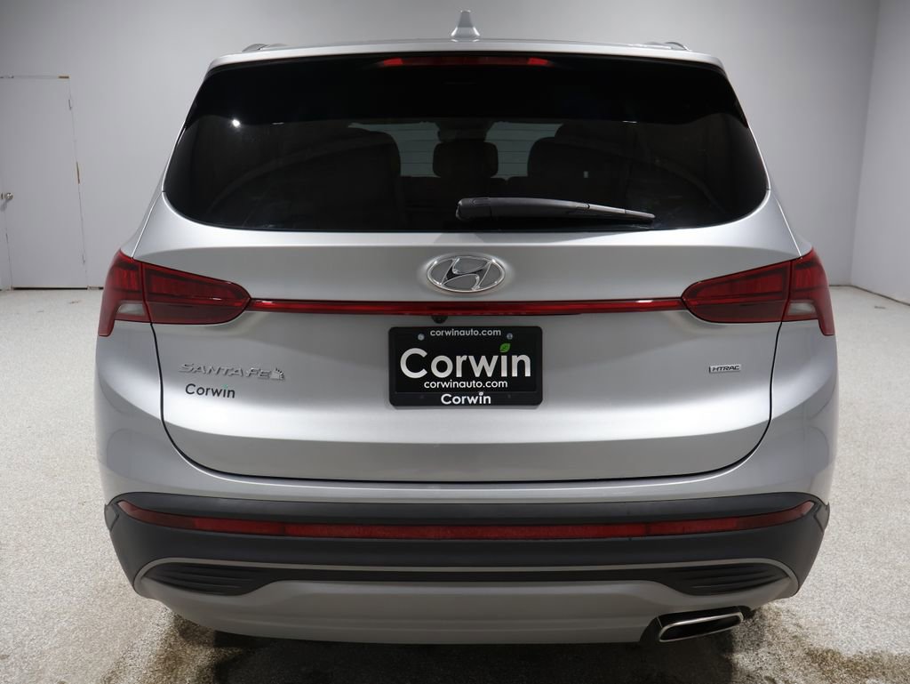 Used 2023 Hyundai Santa Fe SE image 3
