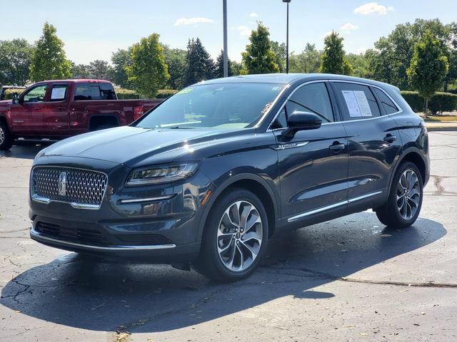 Used 2023 Lincoln Nautilus Reserve AWD/4WD image 2