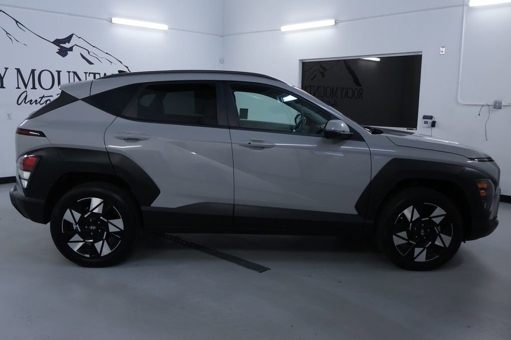 Used 2024 Hyundai Kona SEL image 8