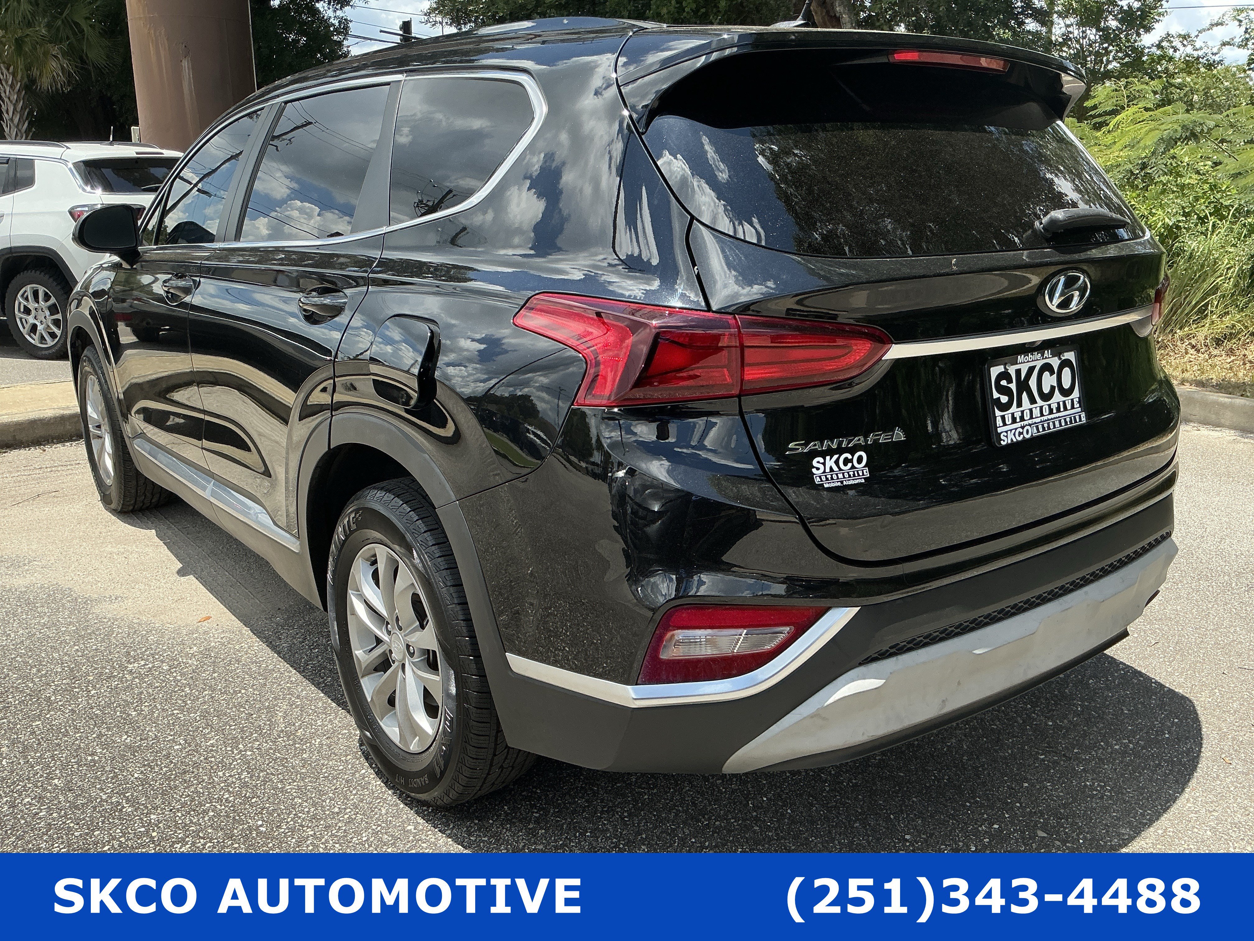 Used 2020 Hyundai Santa Fe SE FWD image 3