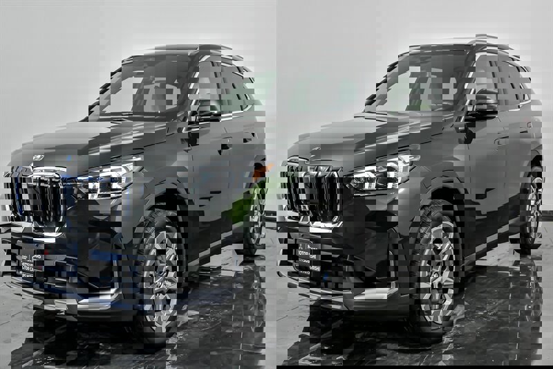 Used 2023 BMW X1 xDrive28i w/ Convenience Package image 5