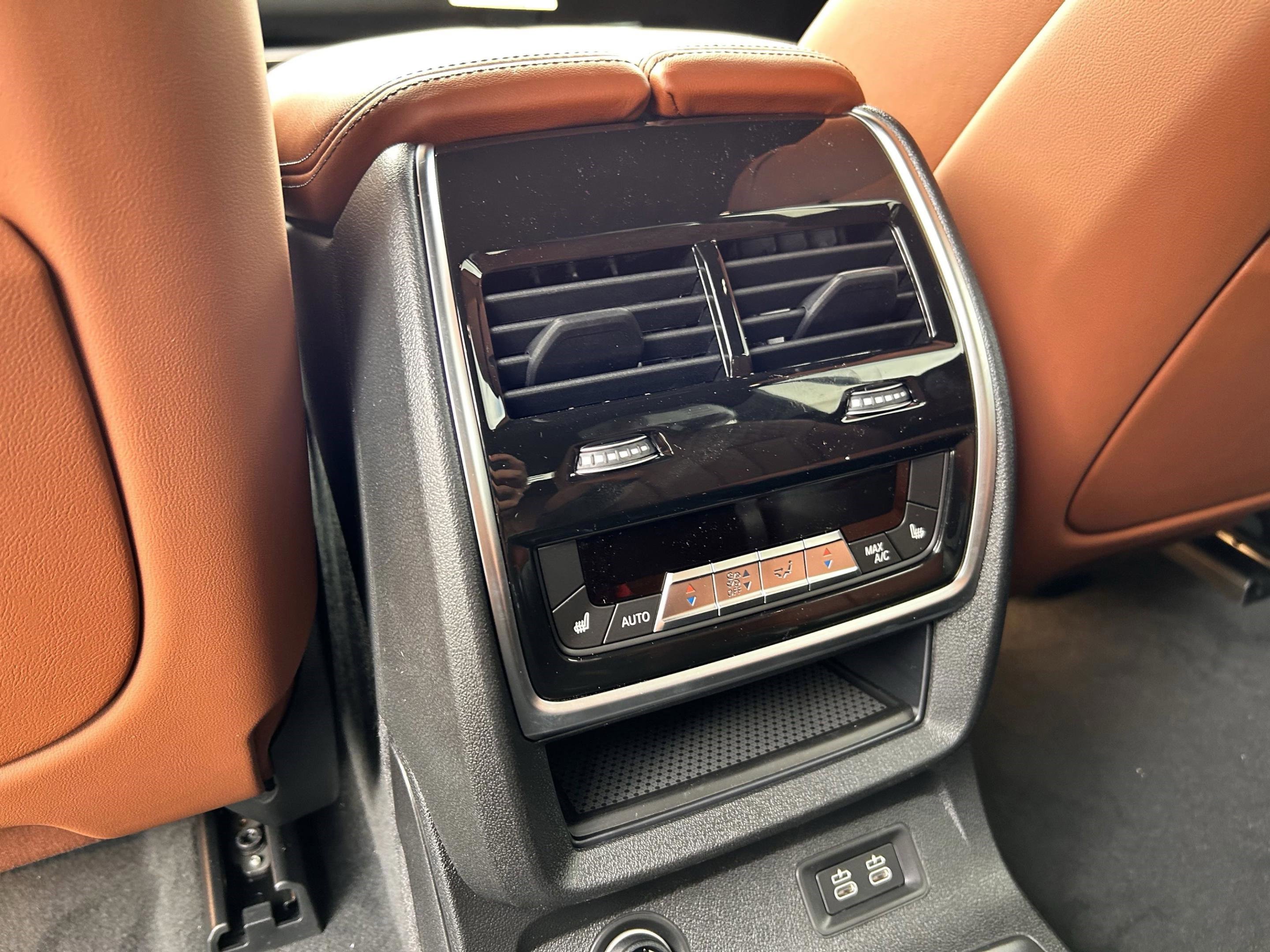 Used 2026 BMW X7 M60i image 26