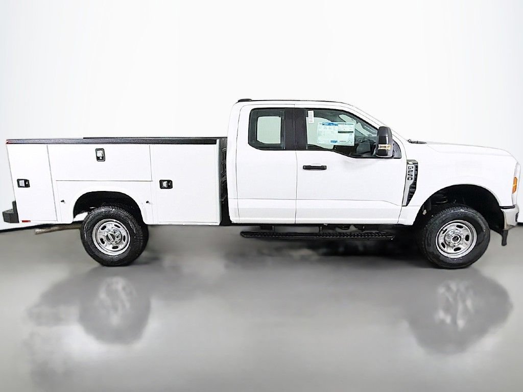 New 2026 Ford F250 XL w/ XL Chrome Package AWD/4WD image 13