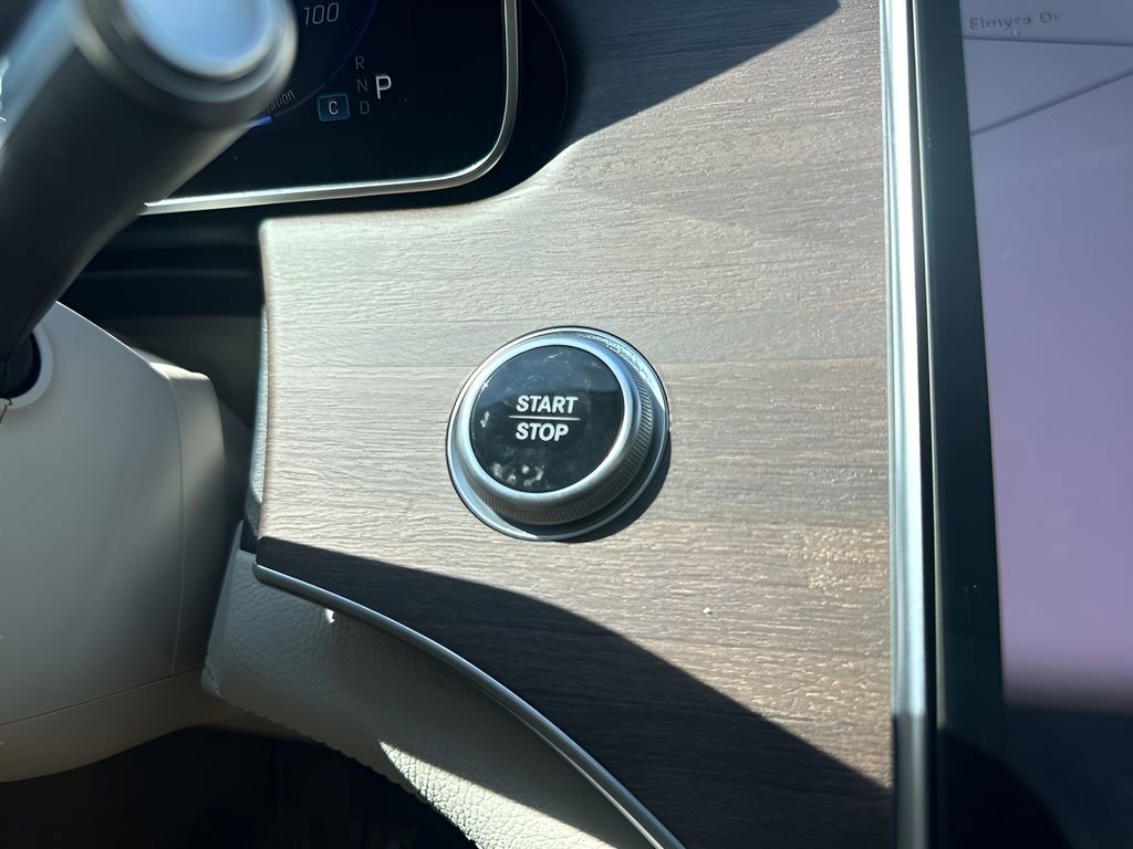 Used 2023 Mercedes-Benz EQS 450+ Sedan image 23